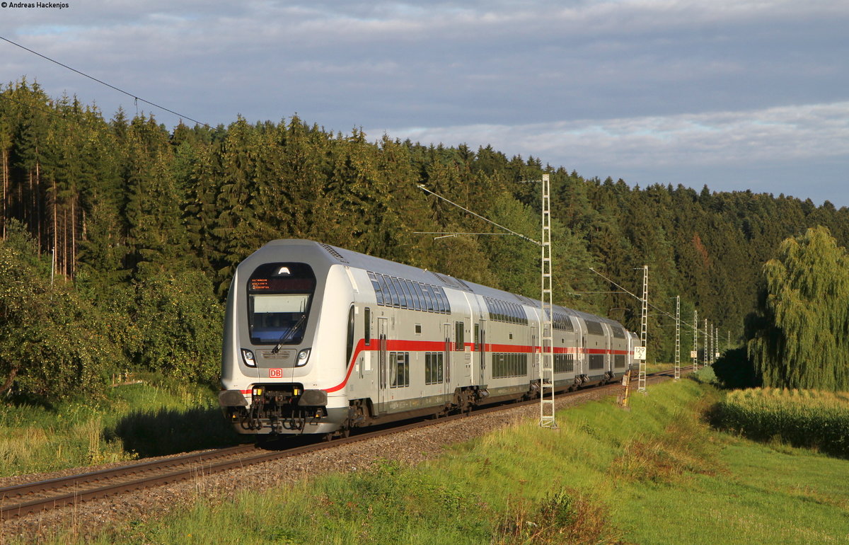 IC 1181/RE 51181 (Stuttgart Hbf-Singen(Htw)) mit Schublok 146 558-2 bei Neufra 11.8.18