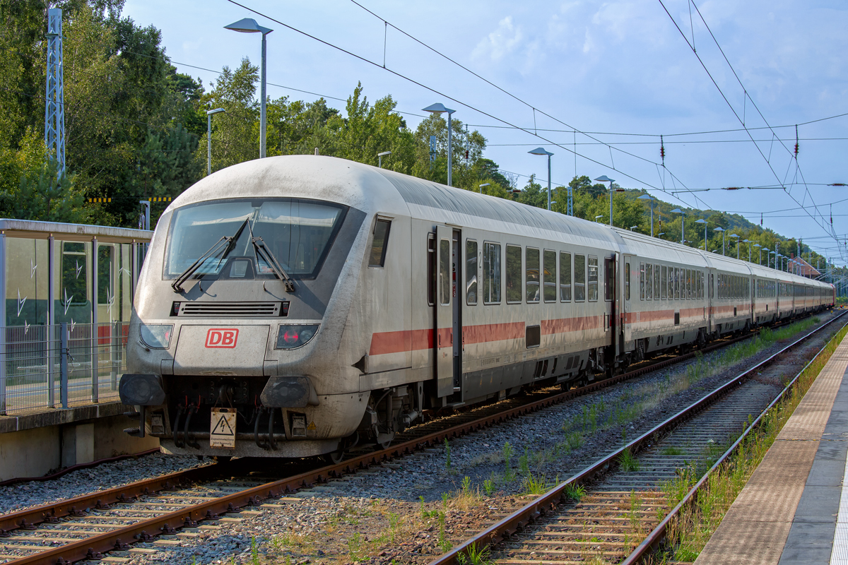 IC 2212 auf dem Bahnhof Binz auf Rügen Bahnbilder.de