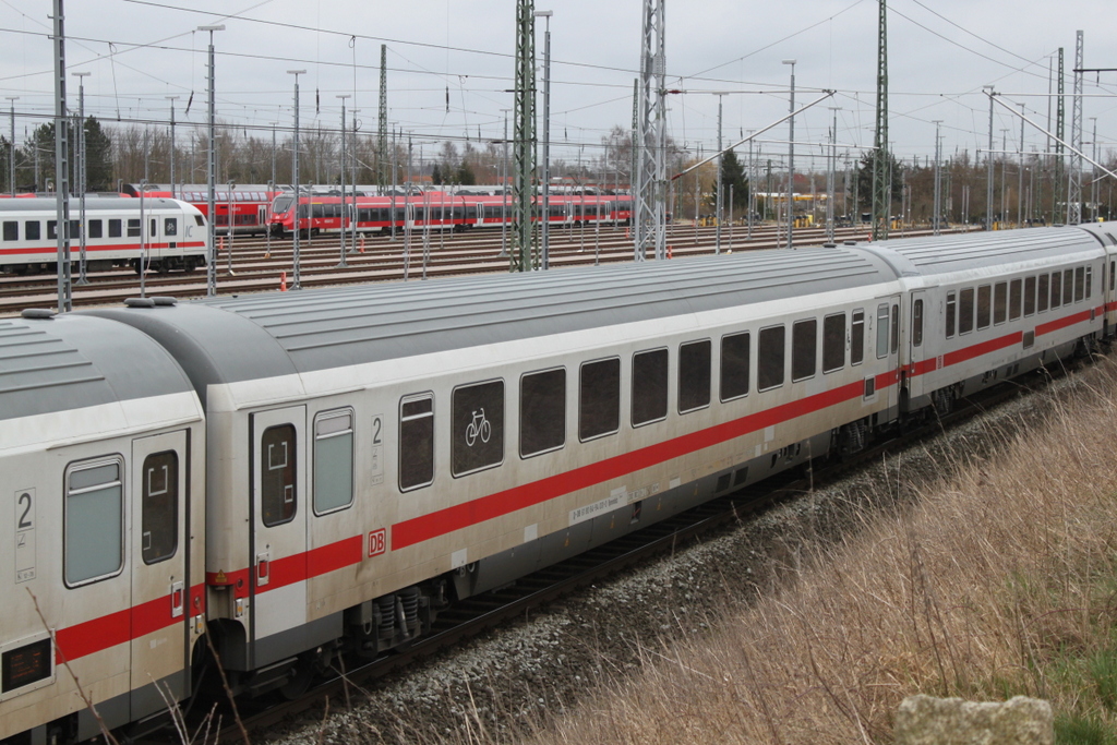 IC-Großraumwagen am 01.03.2019 im Rostocker Hbf.