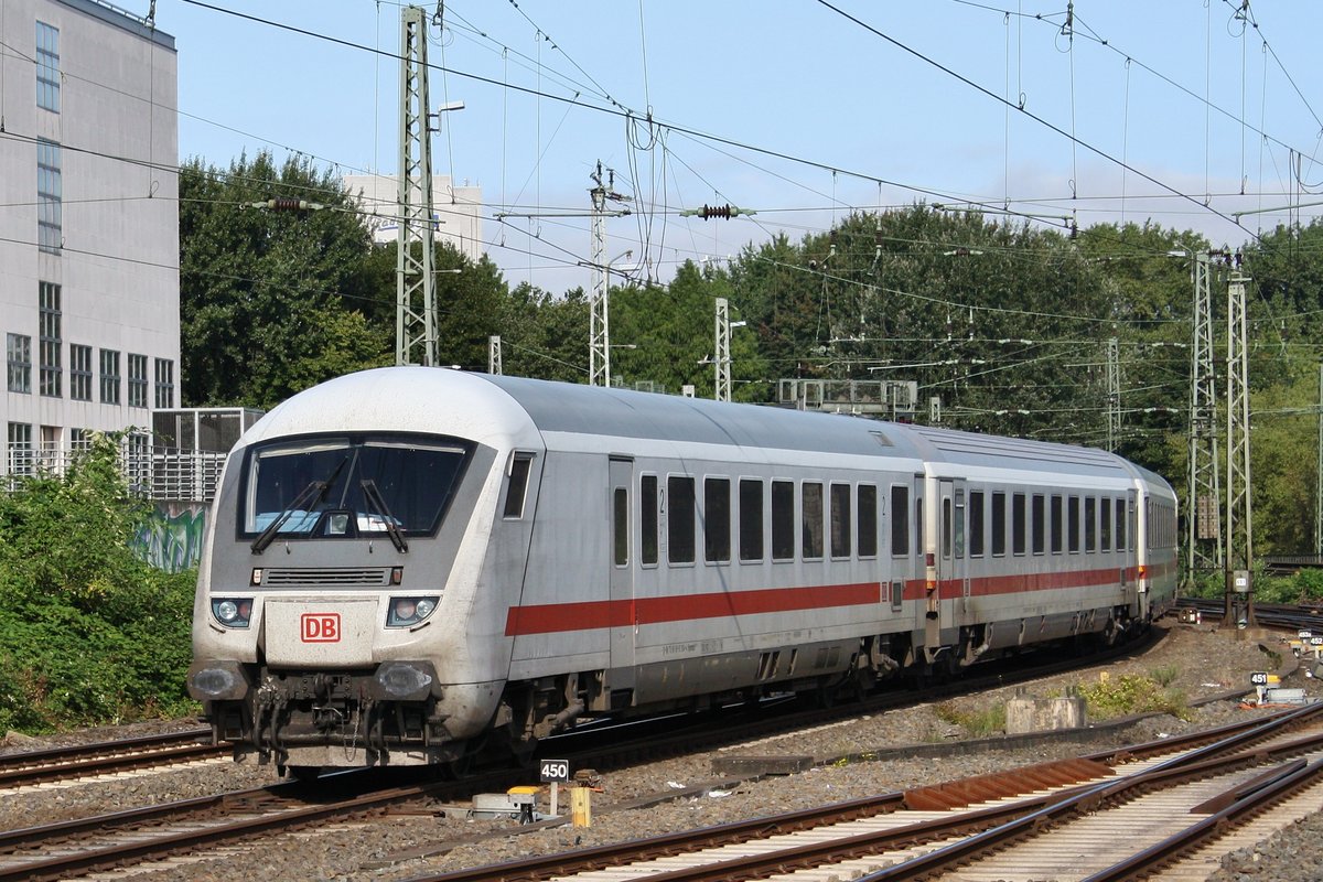 IC208 von Karlsruhe Hauptbahnhof nach Kiel Hauptbahnhof macht sich am 2.9.2017 im Hamburger Hauptbahnhof auf den Weg. Zuglok war 101 027-1.