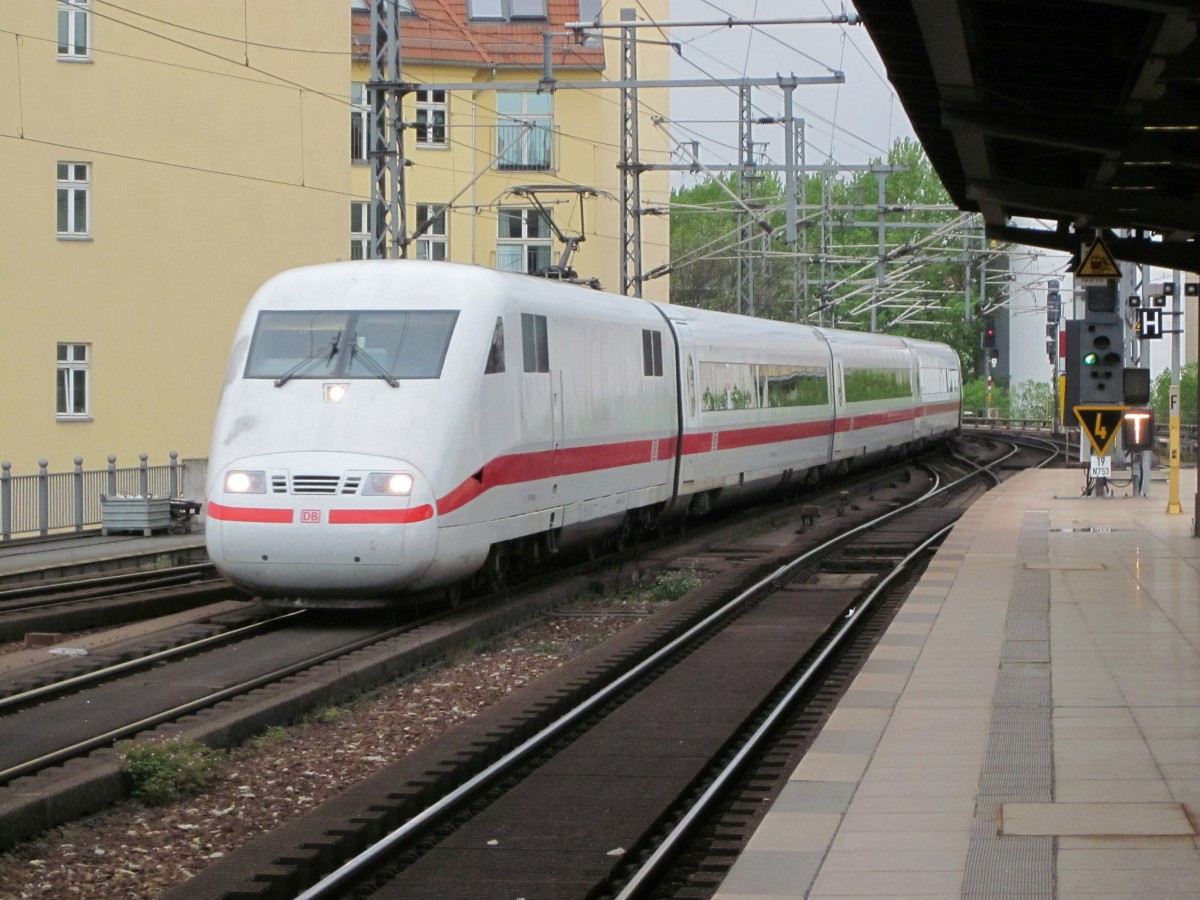 ICE 1 am 08.04.2014 auf der Berliner Stadtbahn kurz vor dem Bhf. Berlin-Friedrichstr. Richtung Bln.-Hbf.