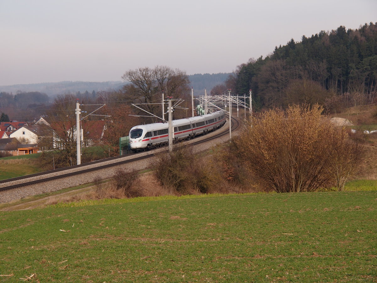 ICE 1521 von Dortmund nach München. Am 26.01.18 bei Paindorf.