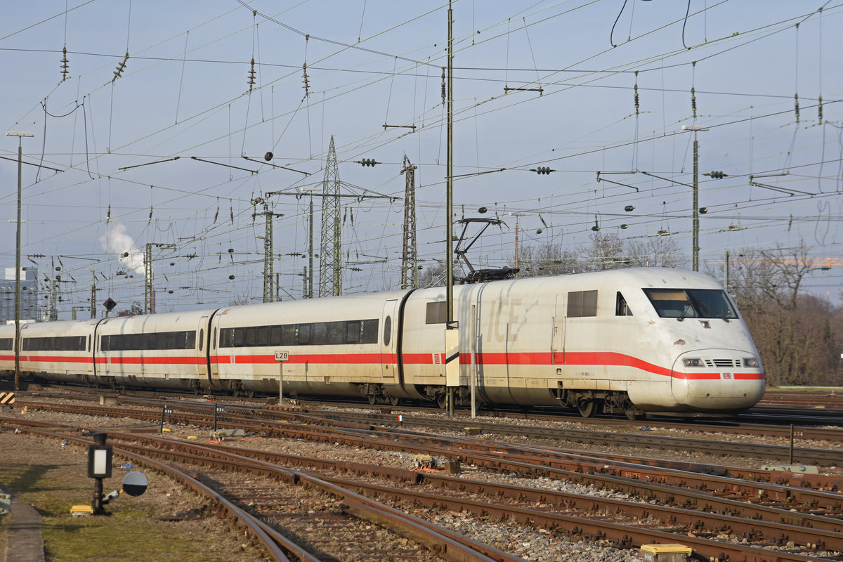 ICE 401 089-8 fährt beim badischen Bahnhof ein. Die Aufnahme stammt vom 23.01.2019.