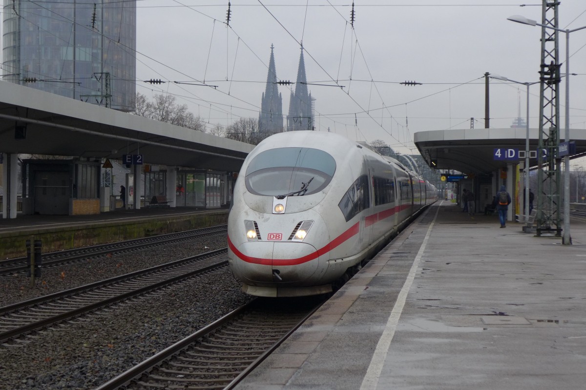 ICE 517 (Dortmund Hbf - München Hbf) in Köln Messe/Deutz. (05.02.2016)