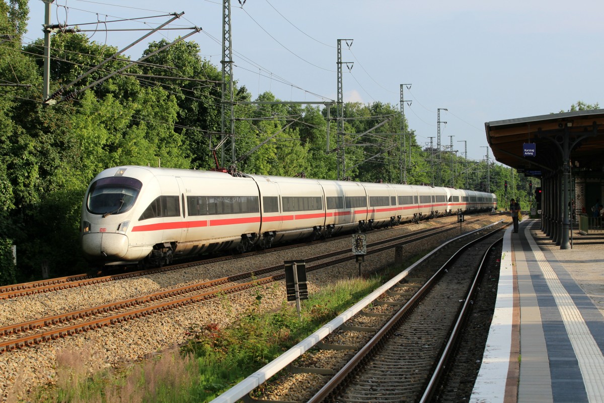 ICE T Arnstadt (411 004-5) zieht in einer Doppeltraktion ICE T Coburg am 04.07.2013 am Bhf. Bln.-Nikolassee Ri. Bln.-Hauptbahnhof