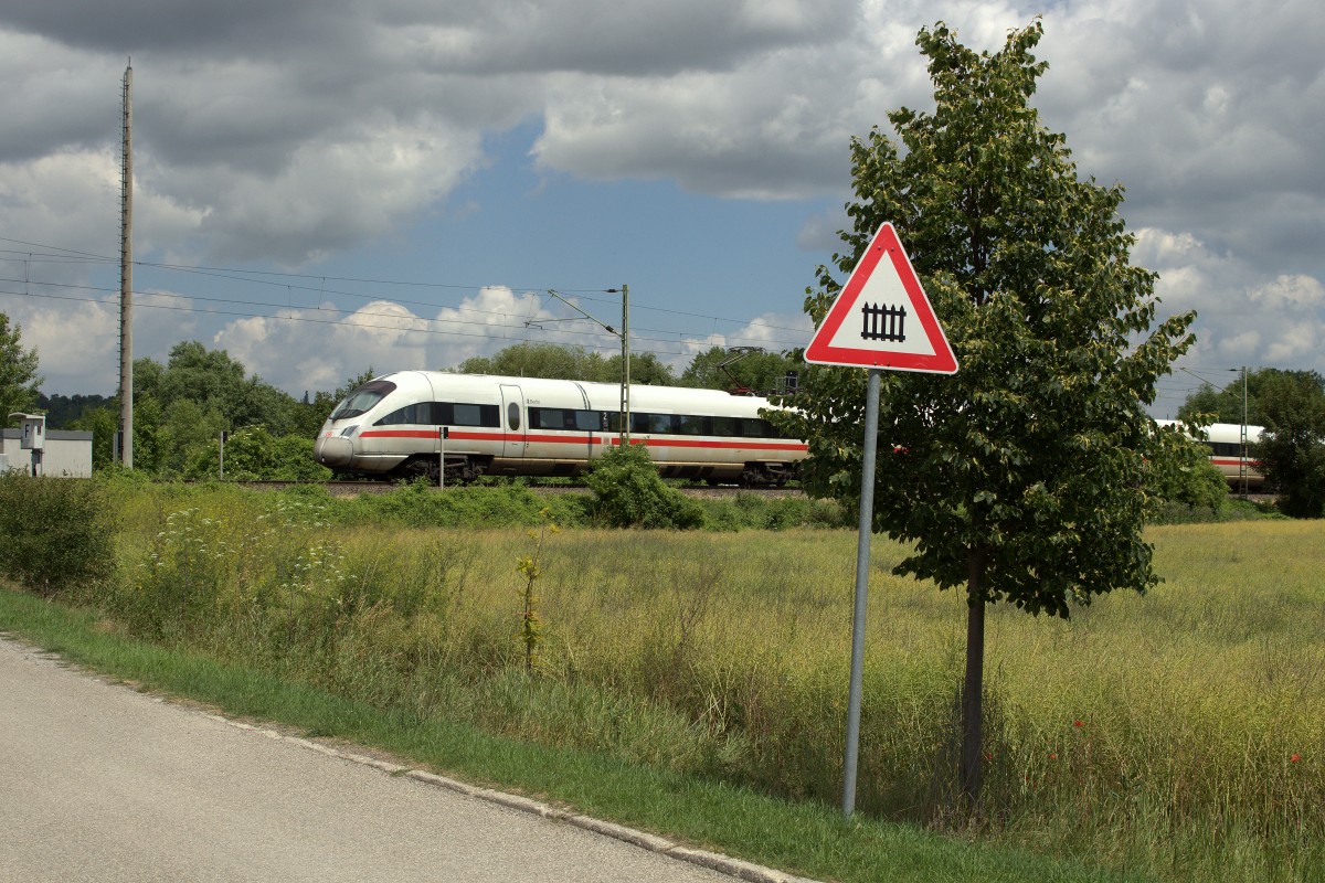 ICE-T auf dem Weg nach München am 28.06.2015 nahe Schulpforte bei Naumburg.