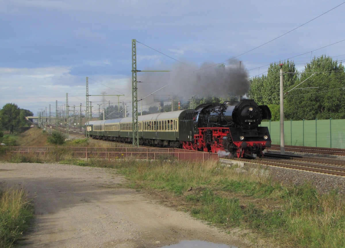 IGE Werrabahn-Eisenach 41 1144-9 mit dem  Altenburger-Express  von Eisenach nach Altenburg, am 19.09.2015 bei Erfurt Azmannsdorf.