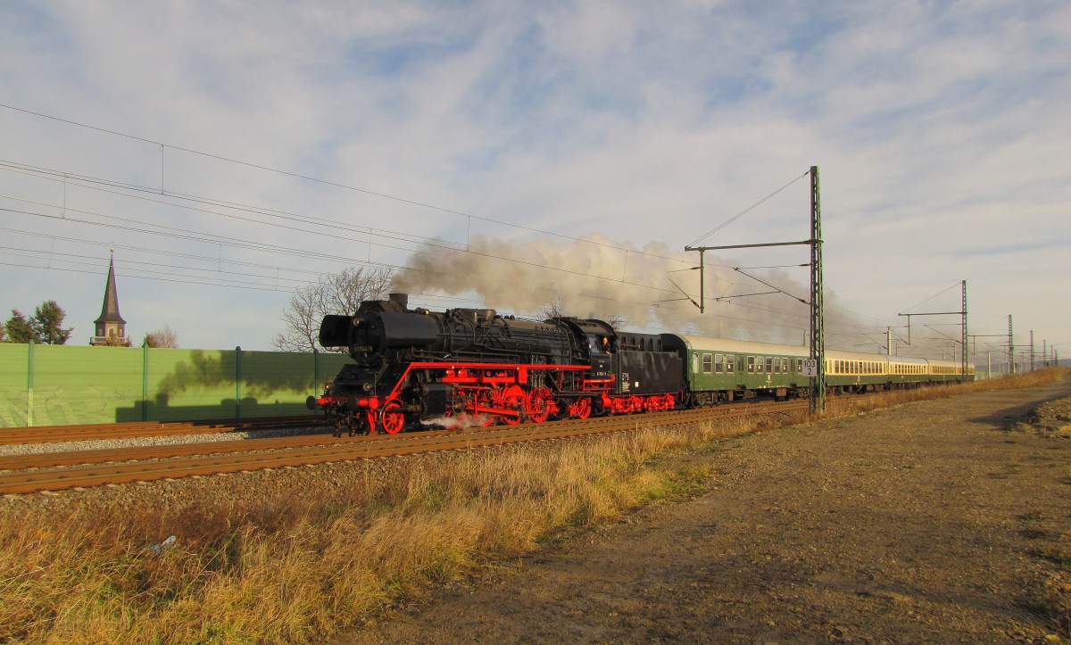 IGE Werrabahn-Eisenach 41 1144-9 mit dem RE 16278  Wartburg-Express I  von Greiz nach Eisenach, am 05.12.2015 in Erfurt-Azmannsdorf.