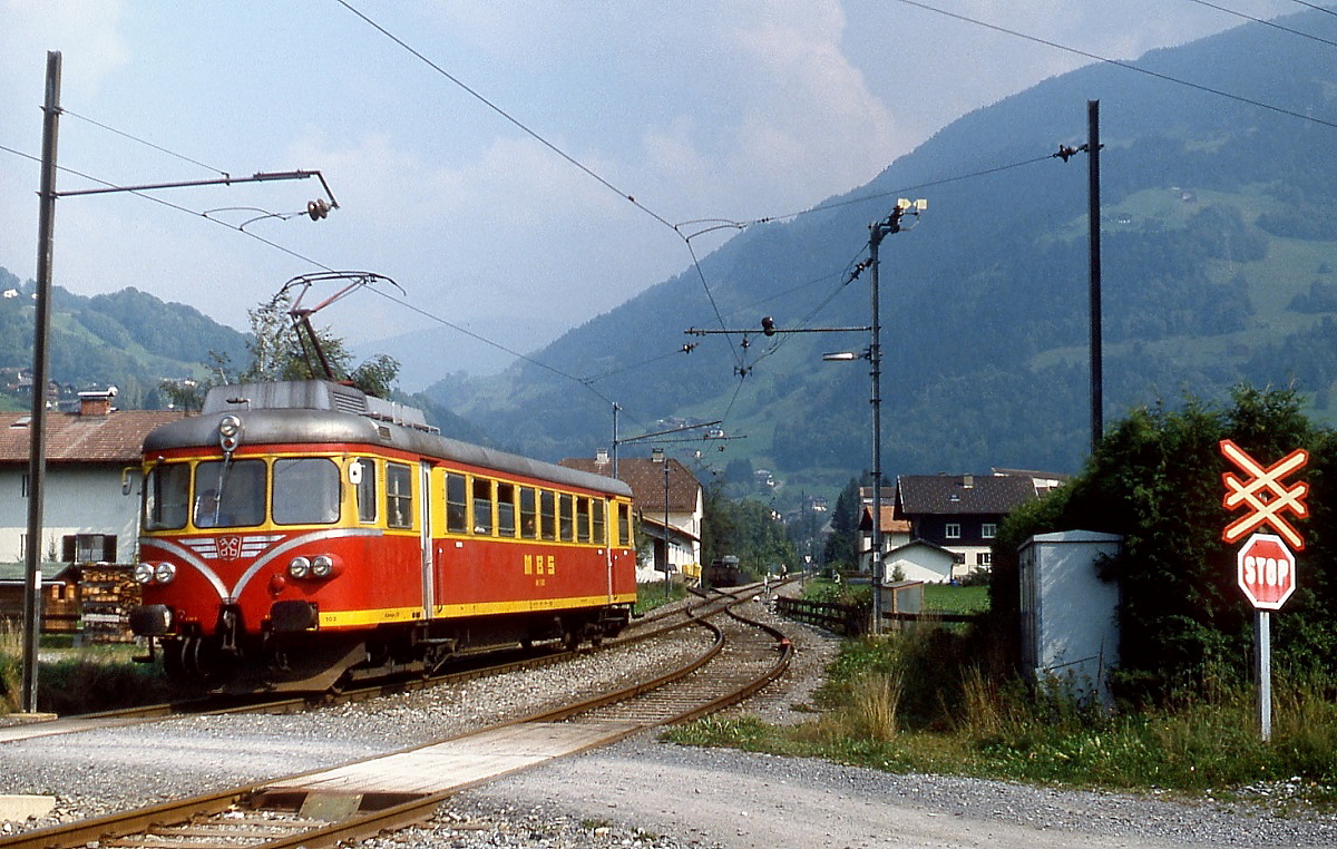 Im August 1982 fährt der ET 10.103 (104?) in den Bahnhof Tschagguns ein