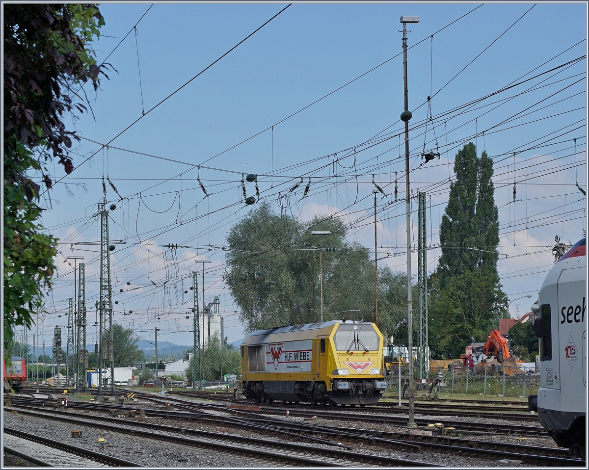 In Radolzell (Bodensee) ist für Gleisbauarbeiten Richtung Singen eine Wiebe Voith Maxima stationiert.
16. Juli 2016