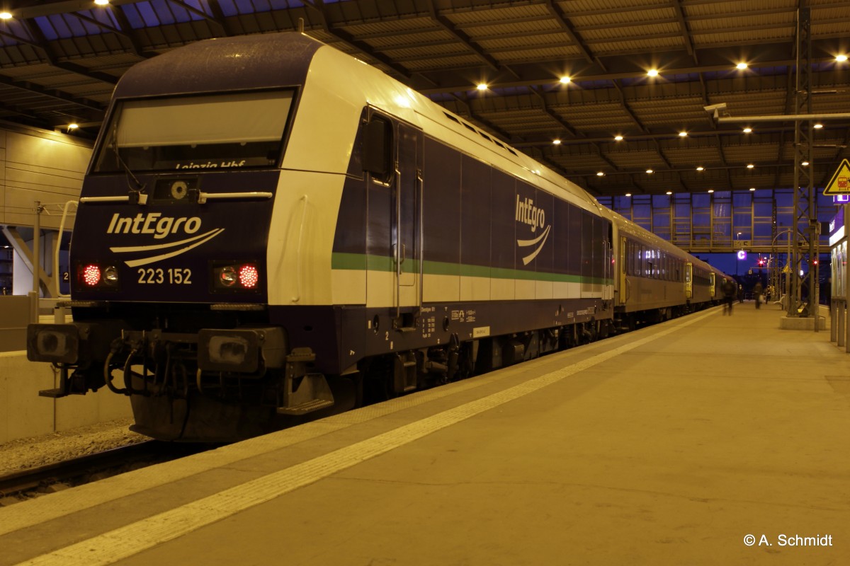 IntEgro 223 152 im Einsatz für die MRB als Regionalexpress zwischen Chemnitz und Leipzig. Aufgenommen in der frühe des 30.01.2016 im Bahnhof Chemnitz.