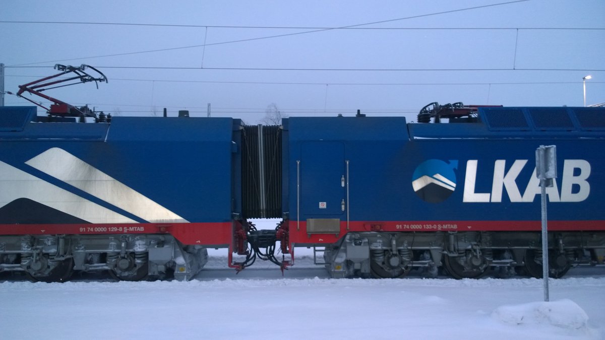 Und dann freie Sicht auf die stärkste ELok der Welt! Die IORE 119 (zumindest die erste Hälf