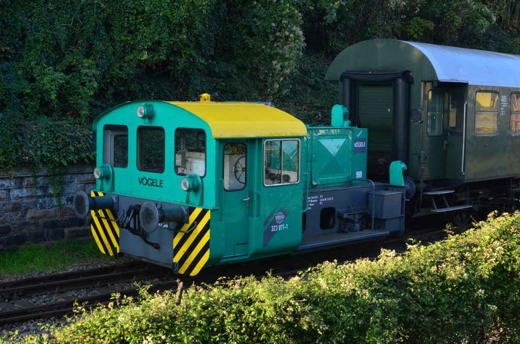 Köf 323 071-1 auf dem Gelände des Eisenbahnmuseums Pfalzbahn. 8.9.2015