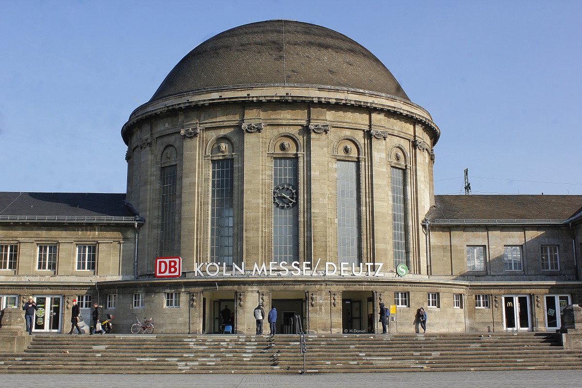 Köln Messe/Deutz Bahnhof in Köln, am 13.03.2016.