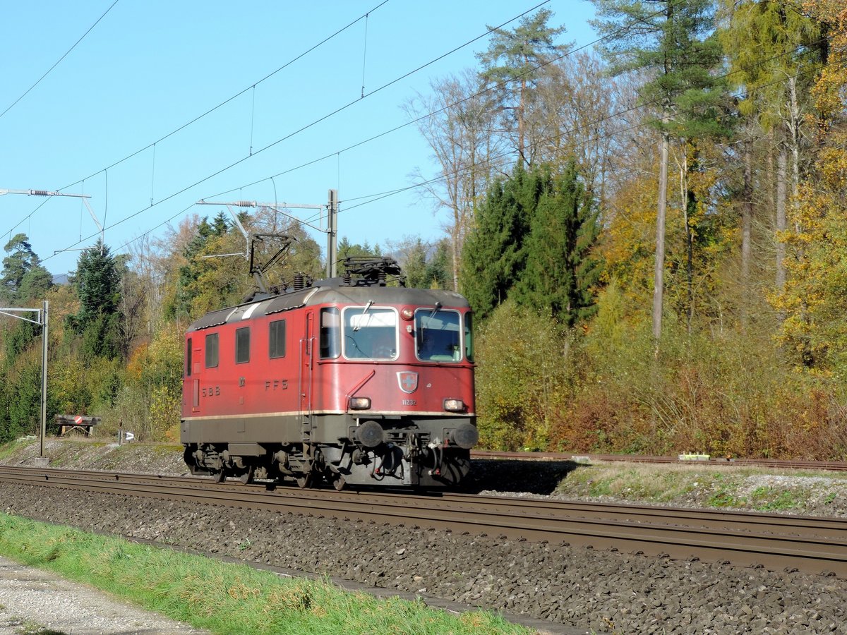 Lenzburg - 31.10.17 : Re 4/4 II 11232.