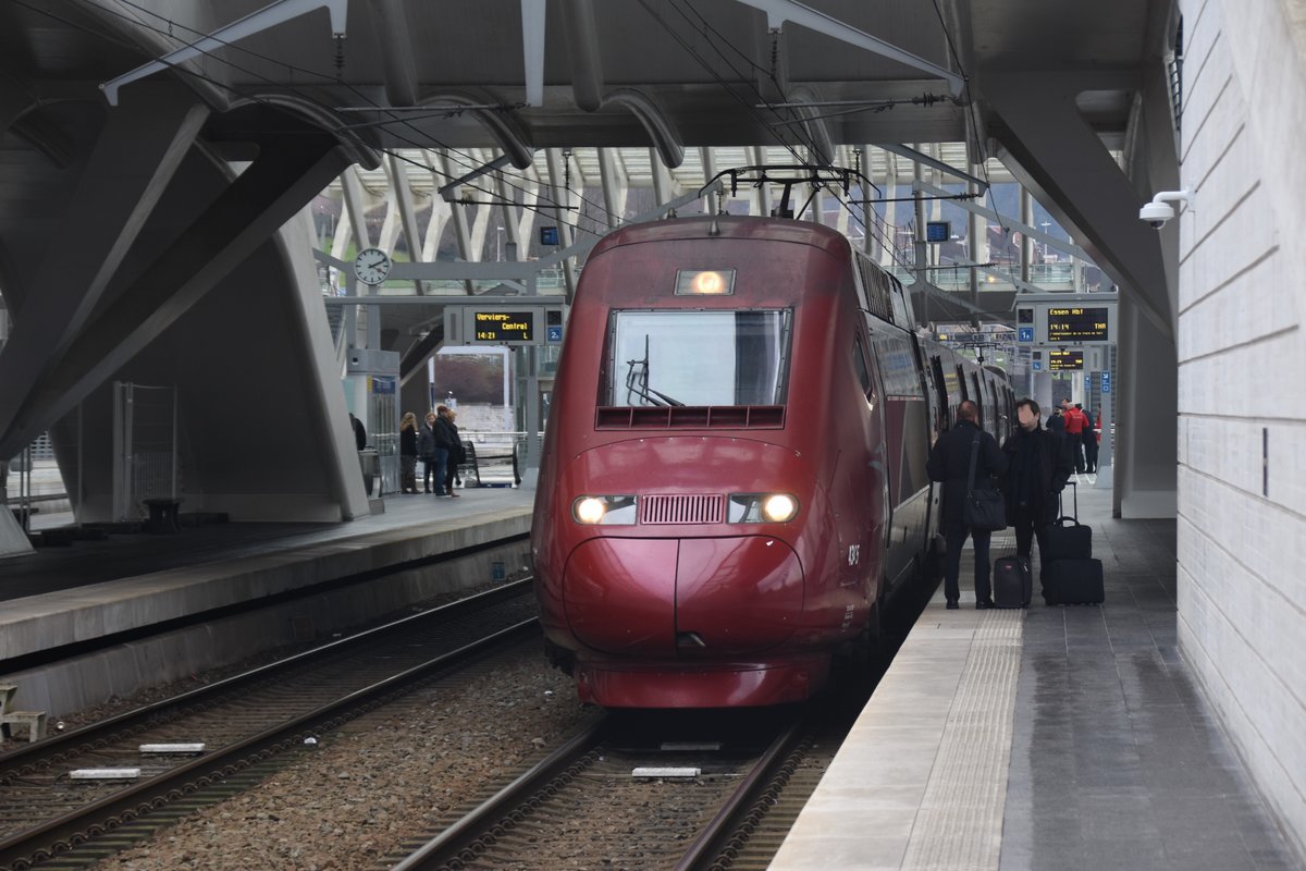 LIÈGE/LÜTTICH (Wallonie/Provinz Liège), 11.01.2018, THALYS nach Paris im Bahnhof Liège-Guillemins