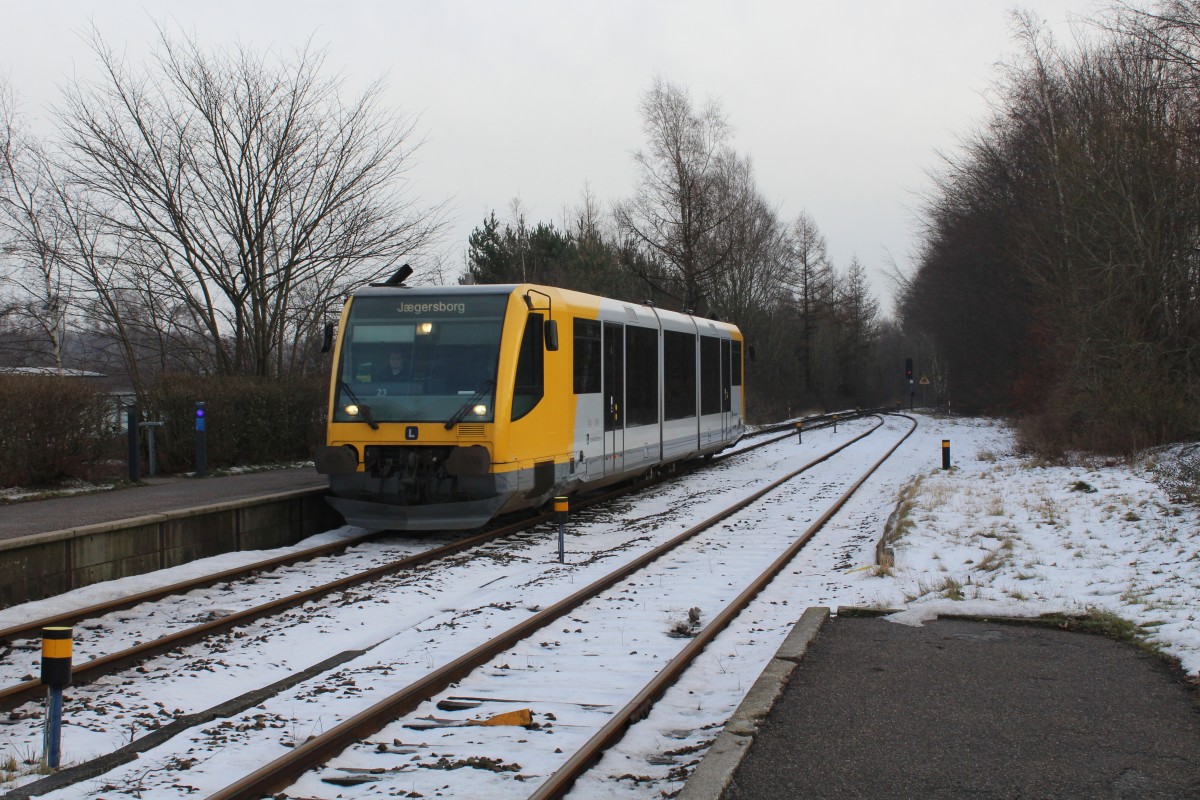 Lokalbanen, Nærumbanen am 2. Februar 2014: Ein DÜWAG-RegioSprinter kommt in Nærum an.
