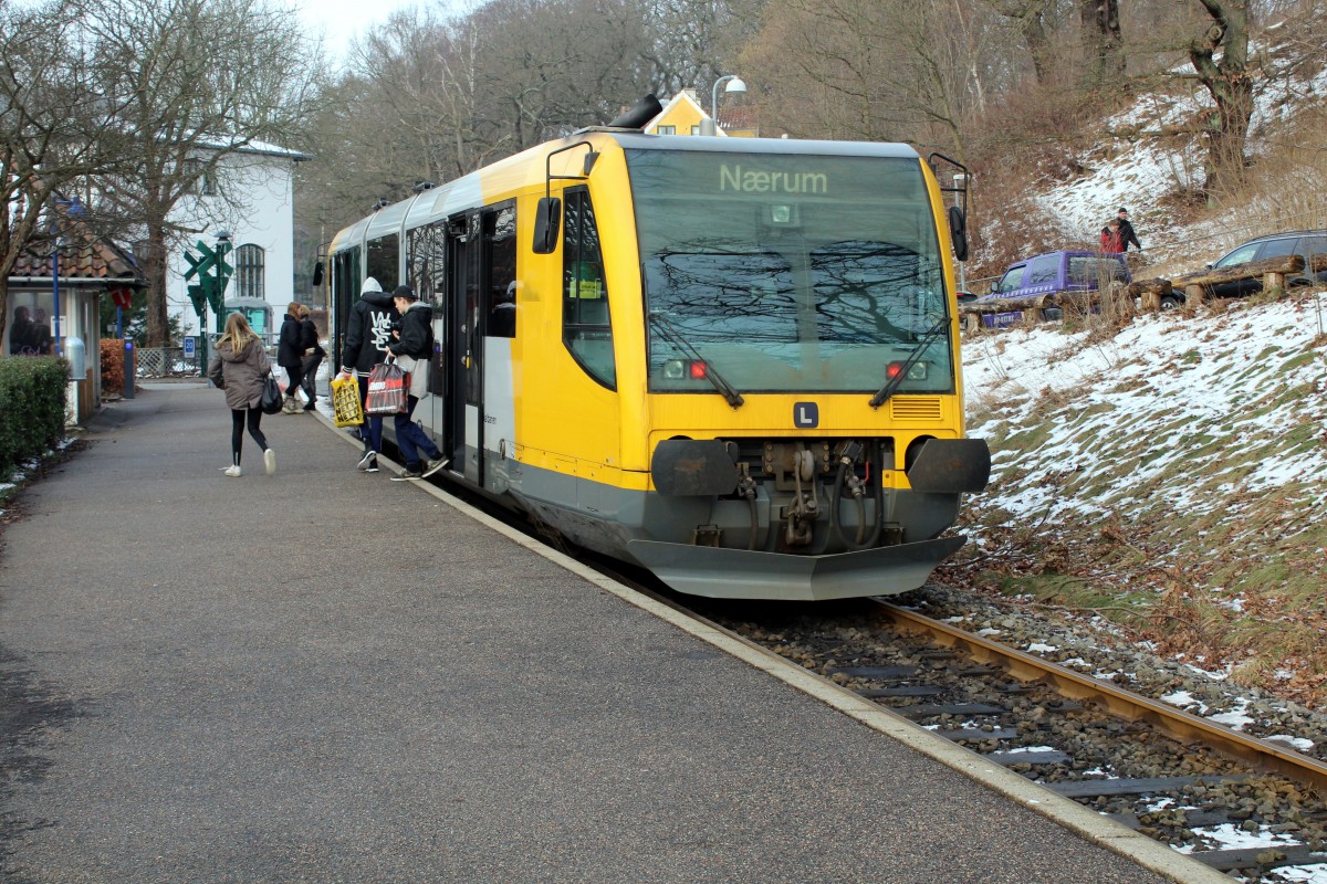 Lokalbanen, Nærumbanen (DÜWAG-RegioSprinter) Haltepunkt Brede am 2. Februar 2014.