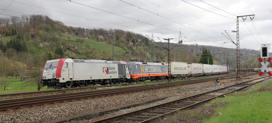 Lokomotion 185 664 + Hector Rail 242 505  Zurg  (Überführung) am 7. April 2016 im Bereich Altbach.