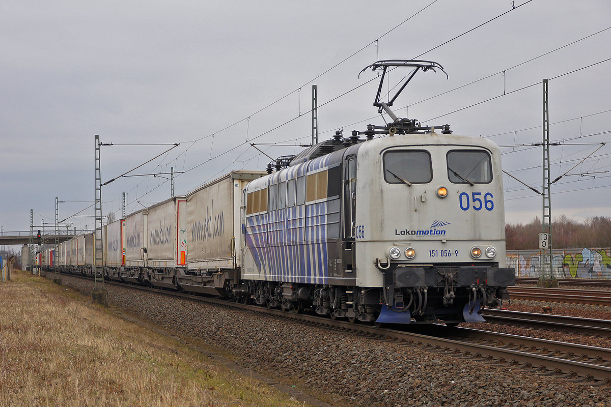 Lokomotive 151 056-9 mit dem Ekol-Zug
am 09.03.2018 in Porz am Rhein.