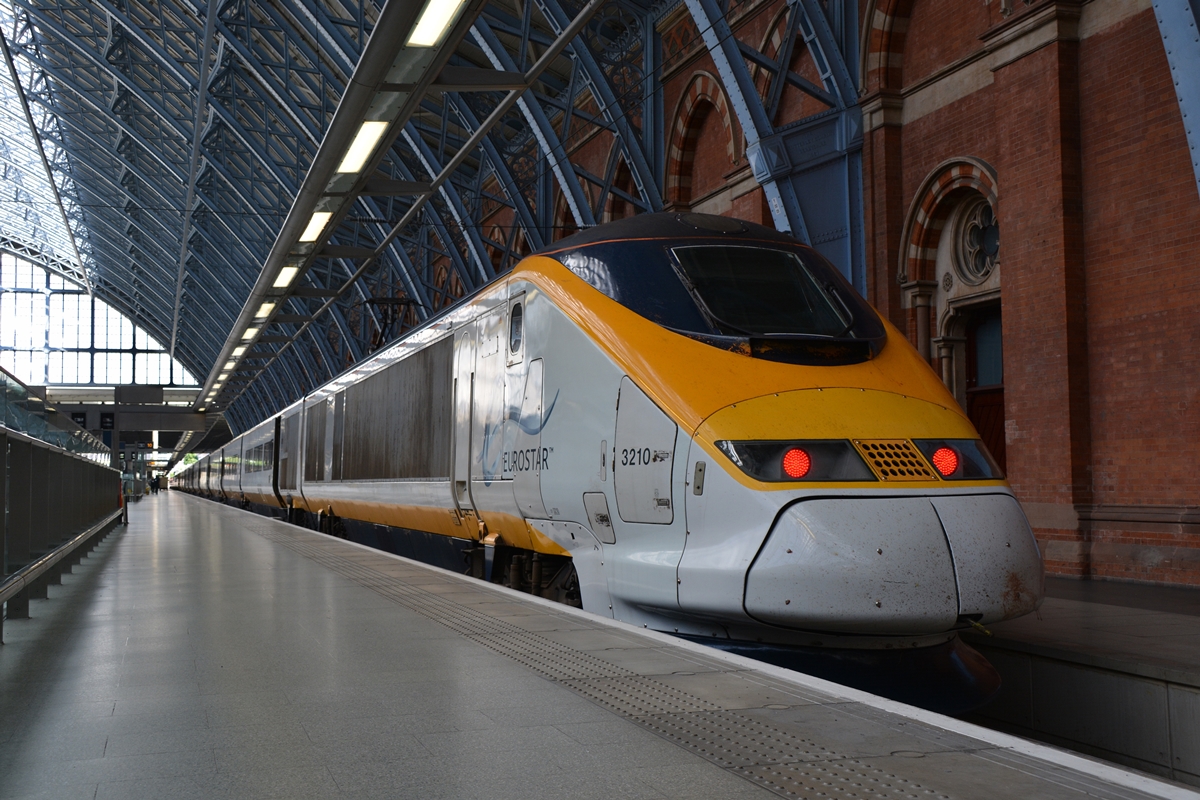 London St. Pancras International. Der Eurostar Zug wartet auf Abfahrt. Die Aufnahme stammt vom 10.07.2017.