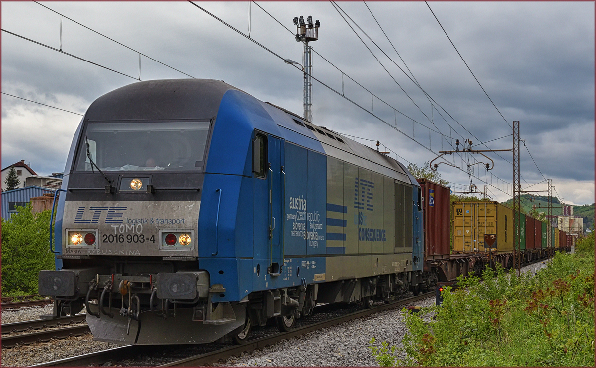 LTE 2016 903 zieht Containerzug durch Maribor-Tabor Richtung Koper Hafen. /19.4.2017