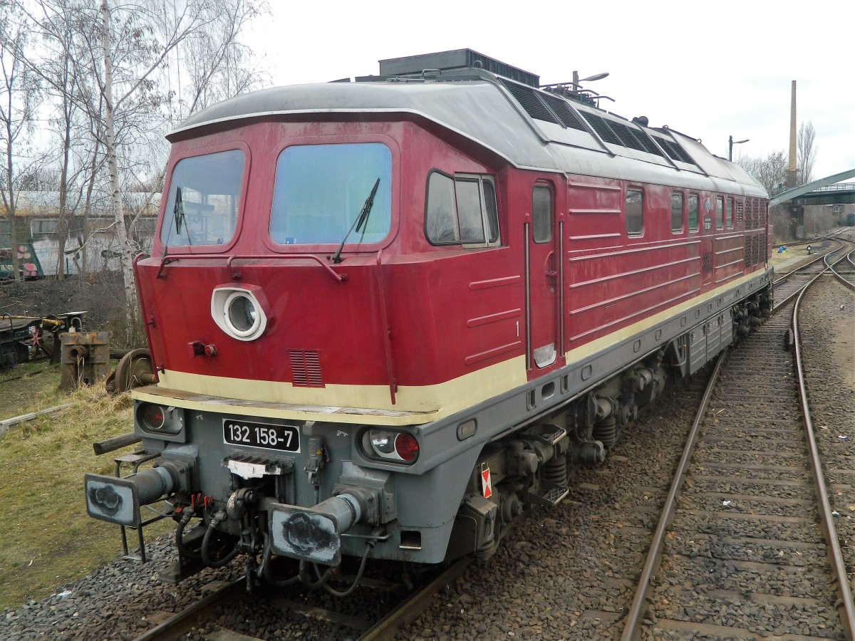 Ludmilla 132 158 (Baujahr 1975) der  Leipziger Eisenbahnverkehrsgesellschaft mbH  LEG war am 19.03.2016 als Gast in Leipzig-Plagwitz bei den 17. Leipziger Eisenbahntagen zu sehen. 