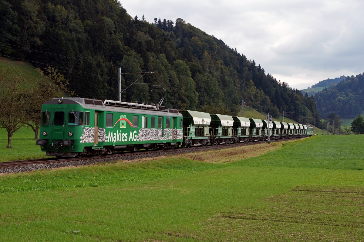 Makies AG: Kieszug im Luzerner Hinterland unterwegs am 28. September 2015 mit BDe 576 (ehemals SOB) an beiden Enden.
Foto: Walter Ruetsch 