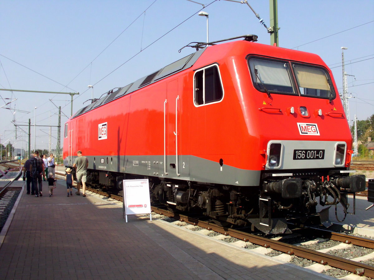 BR 156 mit BR 247 mit einen Güterzug bei der Durchfahrt in Plauen (V