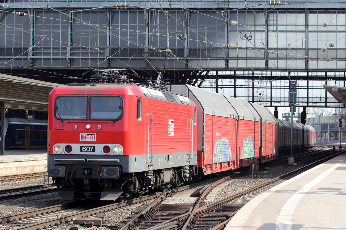 MEG 607 (143 310-1) durchfährt Bremen Hbf. 10.4.2018