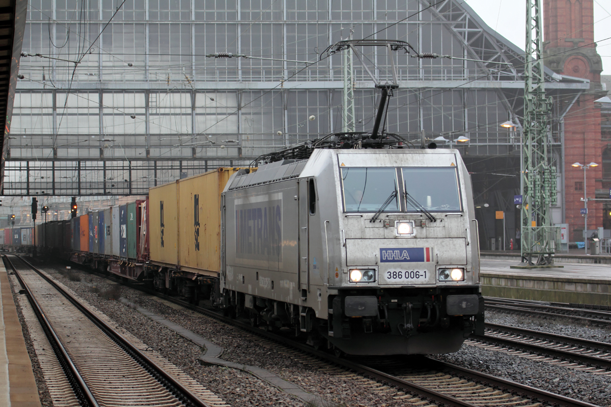 Metrans 386 006-1 durchfährt Bremen Hbf. 14.12.2016