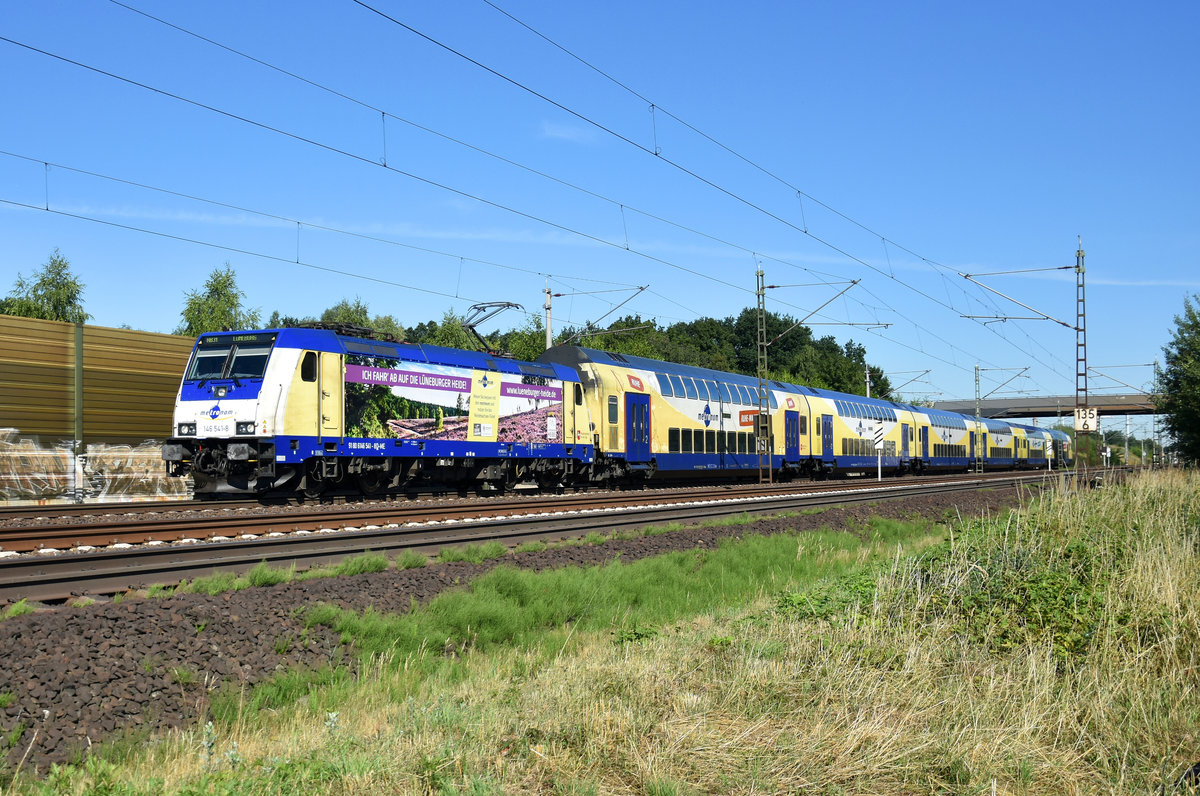 Metronom RB31 unterwegs nach Lüneburg, mit der 146 541-8  Ich fahr' ab auf die Lüneburger Heide  in Front. Höhe Bardowick, 03.07.2018.