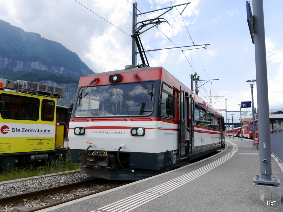 MIB / KWO - Be 4/4 8 im Bahnhof Meiringen am 04.08.2017