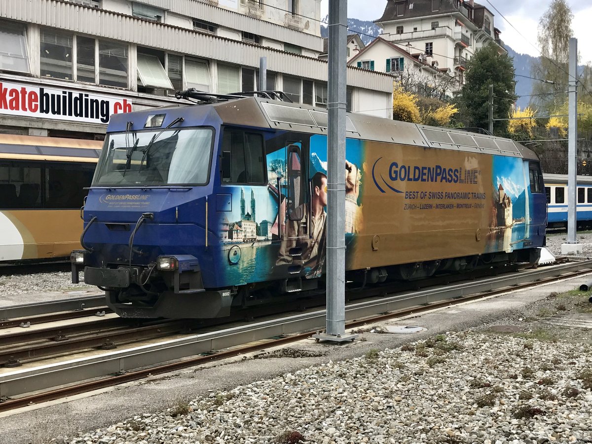 MOB Ge 4/4 8002 mit GoldenPass Werbung 8002 am 9.4.18 in Montreux abgestellt.
