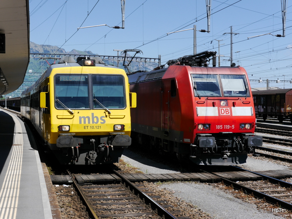 Montafonerbahn / DB - Triebwagen ET 10.121 und DB Lok 185 119-5 im SBB Bahnhof Buchs am 19.05.2014