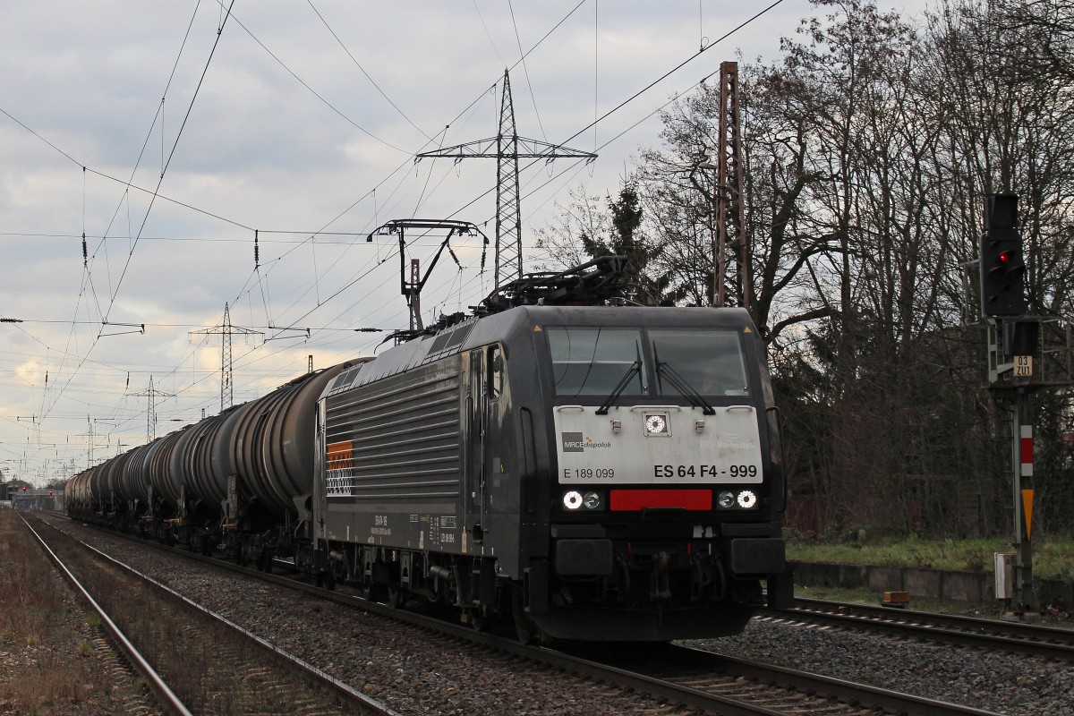 MRCE Dispolok/Locon ES 64 F4-999 (189 099) am 4.3.14 mit einem Kesselzug in Ratingen-Lintorf.