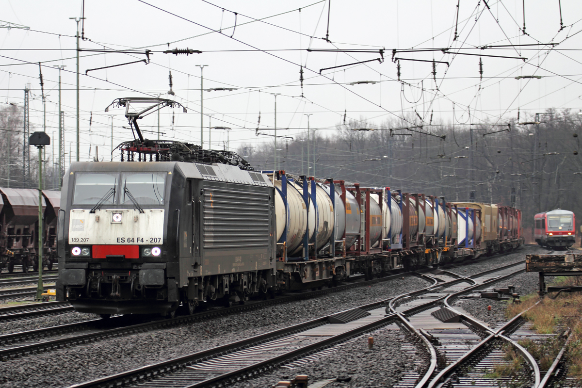 MRCE ES 64 F4-207 in Duisburg-Entenfang 2.2.2018