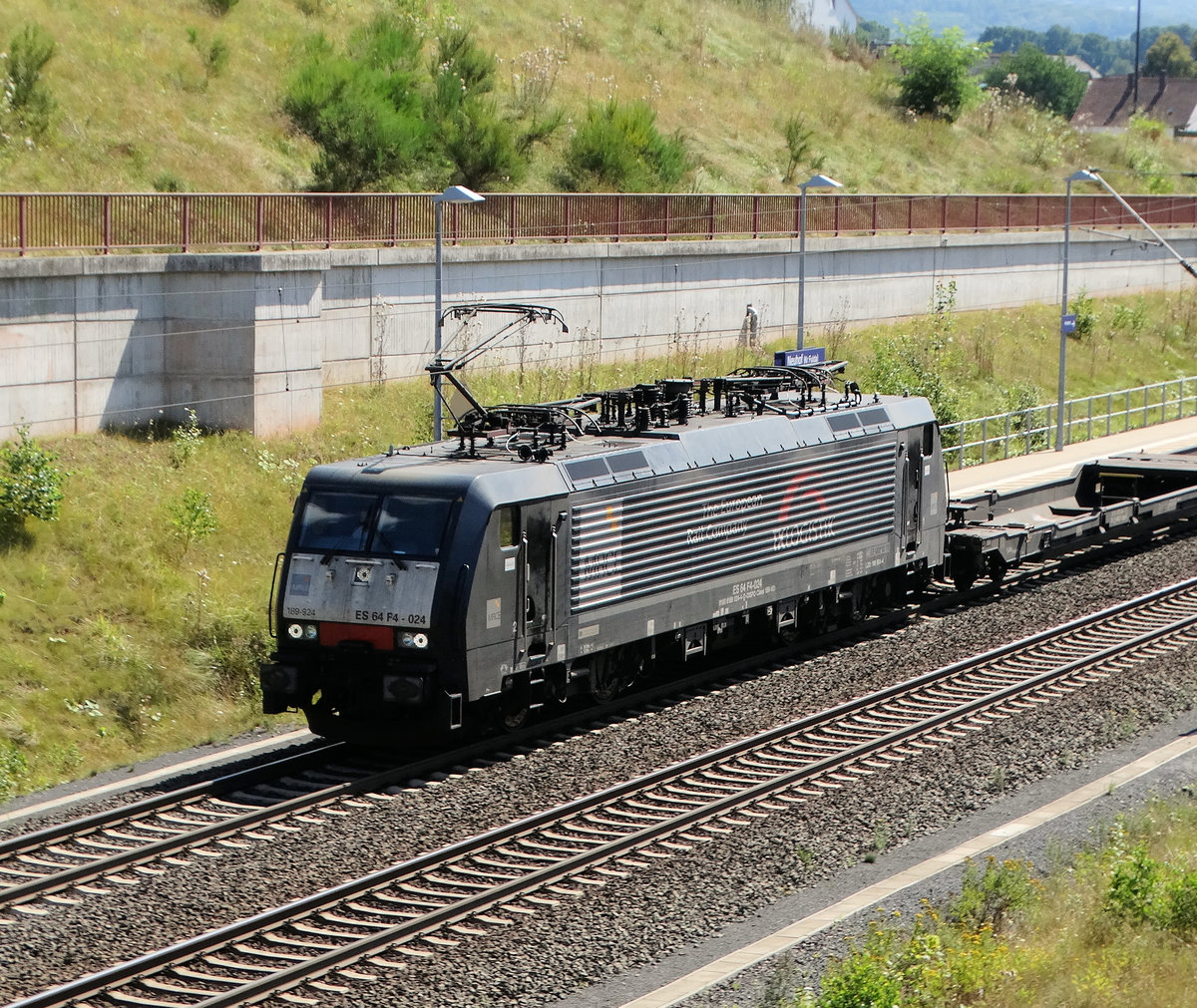 MRCE/Dispolok TX Logistic Siemens ES 64 F4-024 (189 924) am 18.08.16 bei Neuhof (Kreis Fulda) auf der KBS615