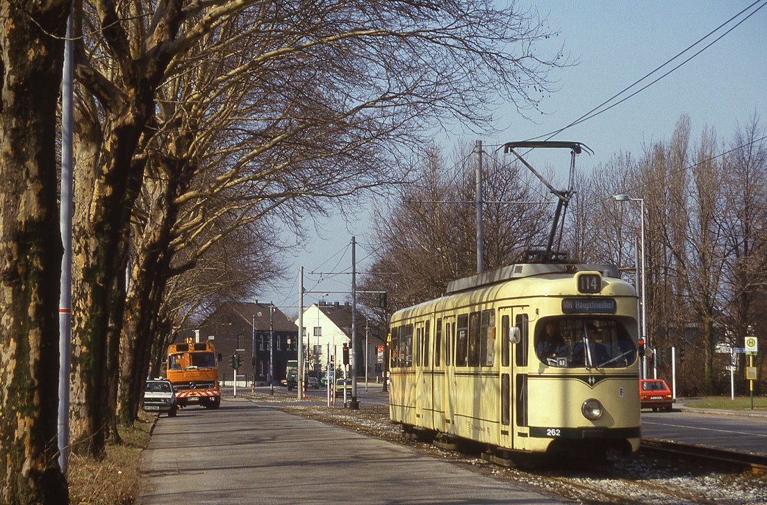 Mülheim 262, Zeppelinstraße, 02.04.1987.