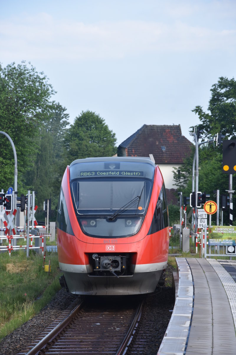 MÜNSTER, 28.05.2017, 643 071 der DB Regio als RB63 nach Coesfeld bei der Ausfahrt aus Münster-Roxel