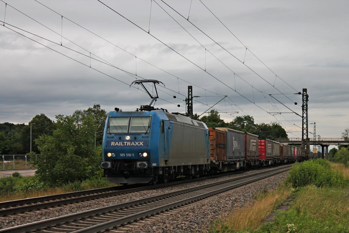 Nachdem am 27.07.2017 die ATLU/RTX 185 510-5 ihren  MAGETRA -KLV in Muttenz abgegeben hatte, fuhr sie nun mit dem Gegenzug nach Belgien wieder durch Buggingen in Richtung Freiburg (Breisgau).
