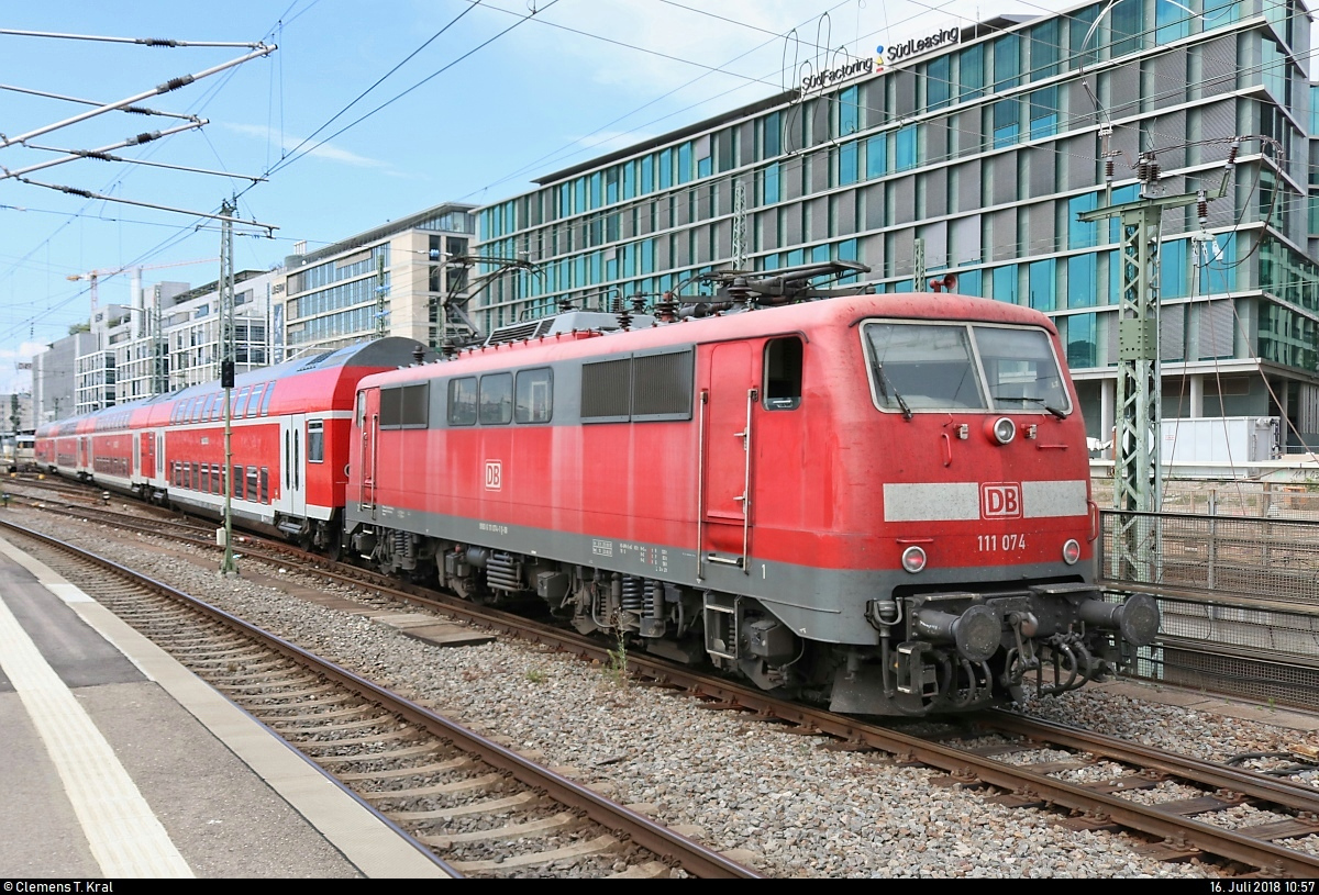 Nachschuss auf 111 074 von DB Regio Baden-Württemberg als verspätete RB 19967 von Heilbronn Hbf, die ihren Endbahnhof Stuttgart Hbf auf Gleis 3 erreicht.
[16.7.2018 | 10:57 Uhr]