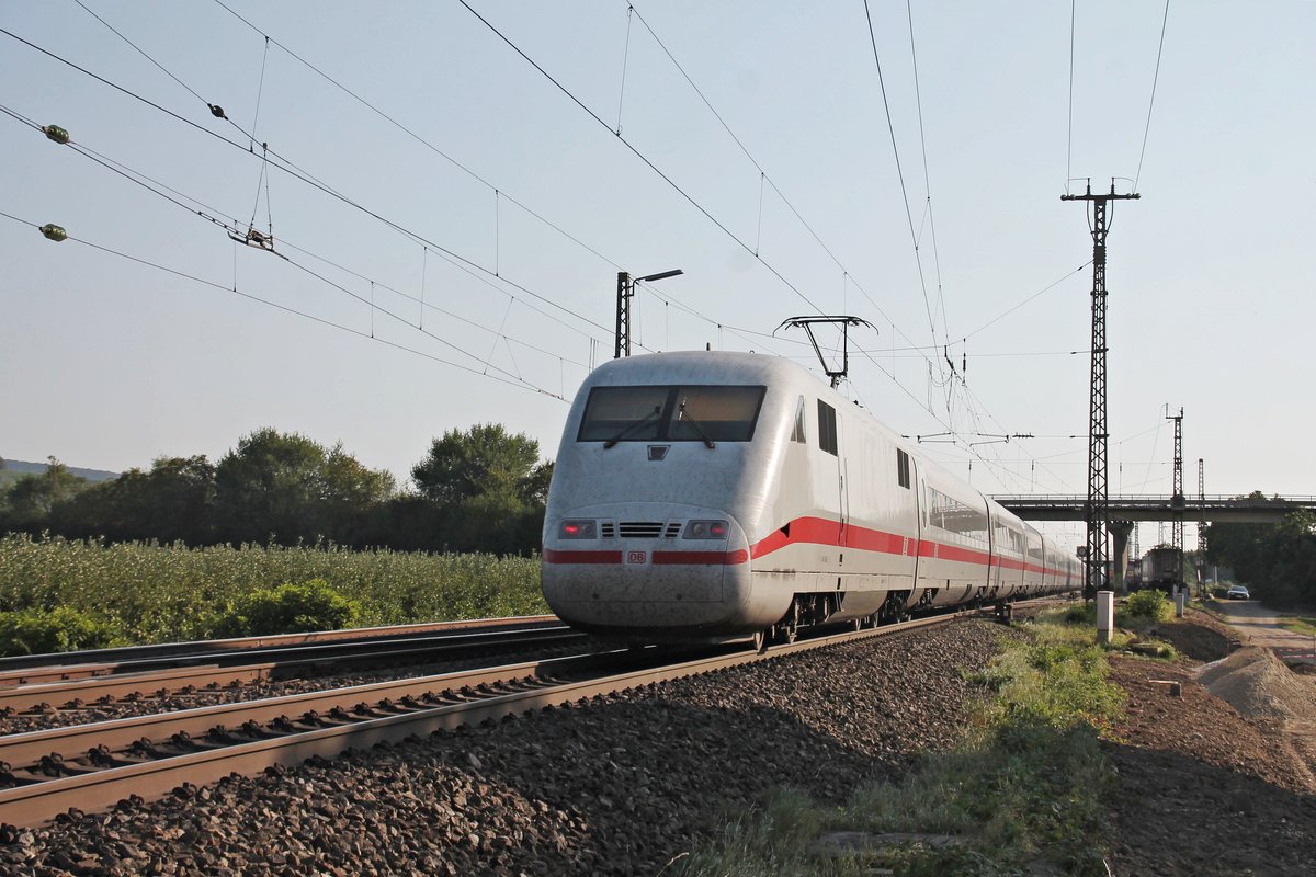 Nachschuss auf 401 085-6  Freilassing , welcher am Nachmittag des 13.09.2016 durch den Bahnhof von Müllheim (Baden) gen Schweiz fuhr.