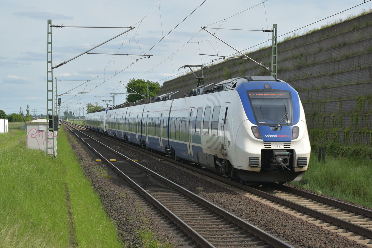 Nachschuß auf einen RE7 nach Rheine in Allerheiligen am 21.5.2017
