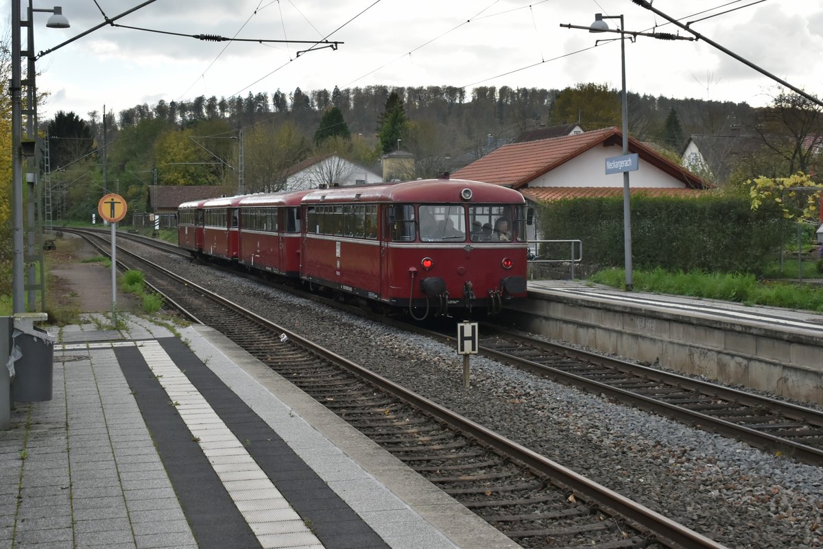 Nachschuß auf einen Sonderzug der am 30.10.2017 durch Neckargerach gen Neckarelz fuhr.