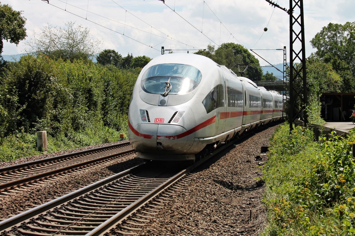 Nachschuss auf ICE 105/505 (Amsterdam Centraal/Köln Hbf - Basel SBB), der am 08.08.2014 aus 403 030-0  Göttingen  und 406 007-5  Hannover  bestand, als dieser durch den Hp Kollmarsreute fuhr.