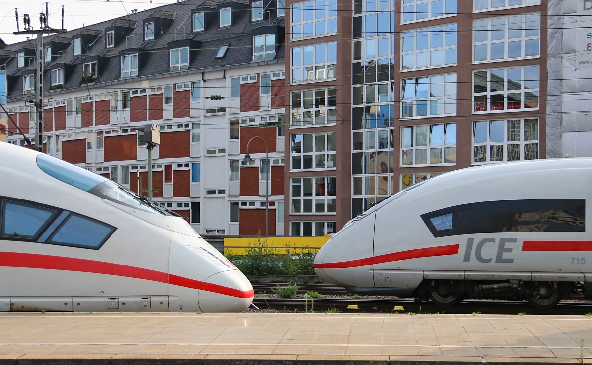  Nasenvergleich  zwischen ICE 3 und VelaroD. Aufgenommen am 14.07.2014 im Hauptbahnhof Köln.