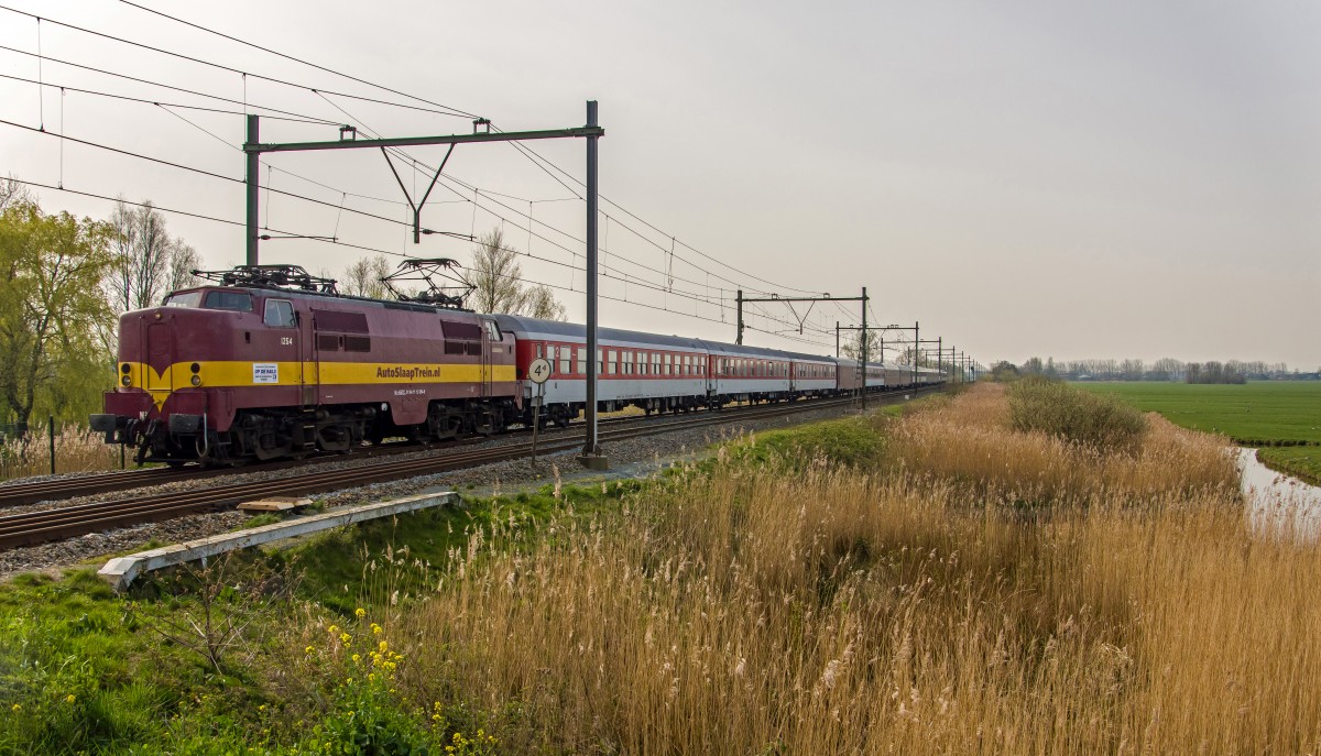 Niederländischen EETC 1254 mit der letzte Skizug (2013-2014), leer unterwegs von Rotterdam nach Amsterdam 30-03-2014