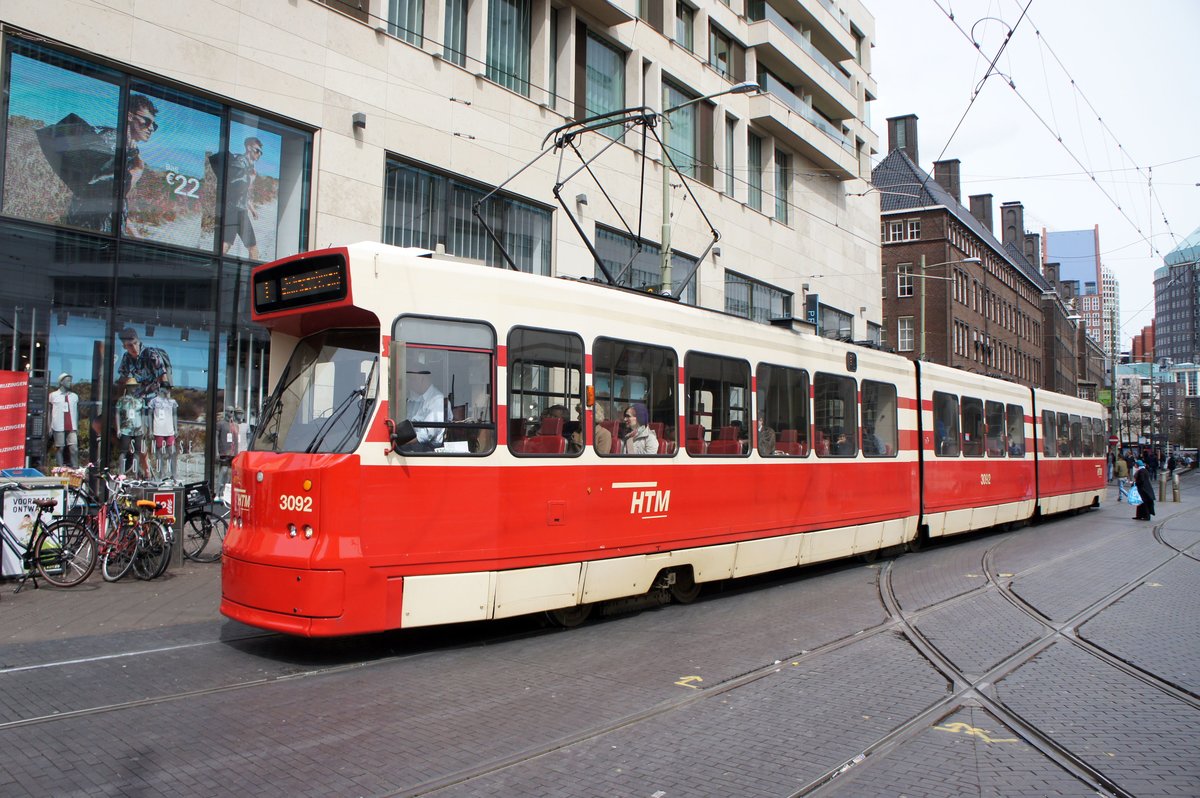 Niederlande / Straßenbahn (Tram) Den Haag BN GTL8I (Wagennummer 3092) von HTM Personenvervoer