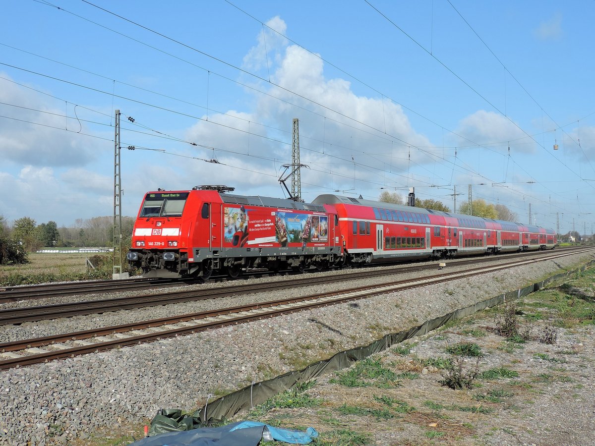 Niederschopfheim - 30.10.17 : vielleicht meine letzte Fototour vor dem Aufbau der Lärmschutzmauer. 146 229 mit Europa Park Werbung - RE 17025 Offenburg - Basel